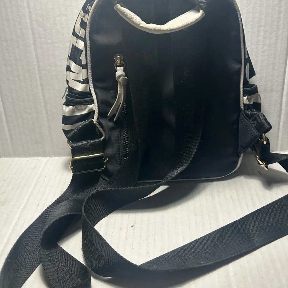 Woman’s Steve Madden black and white striped backpack pocketbook purse - Picture 3 of 10